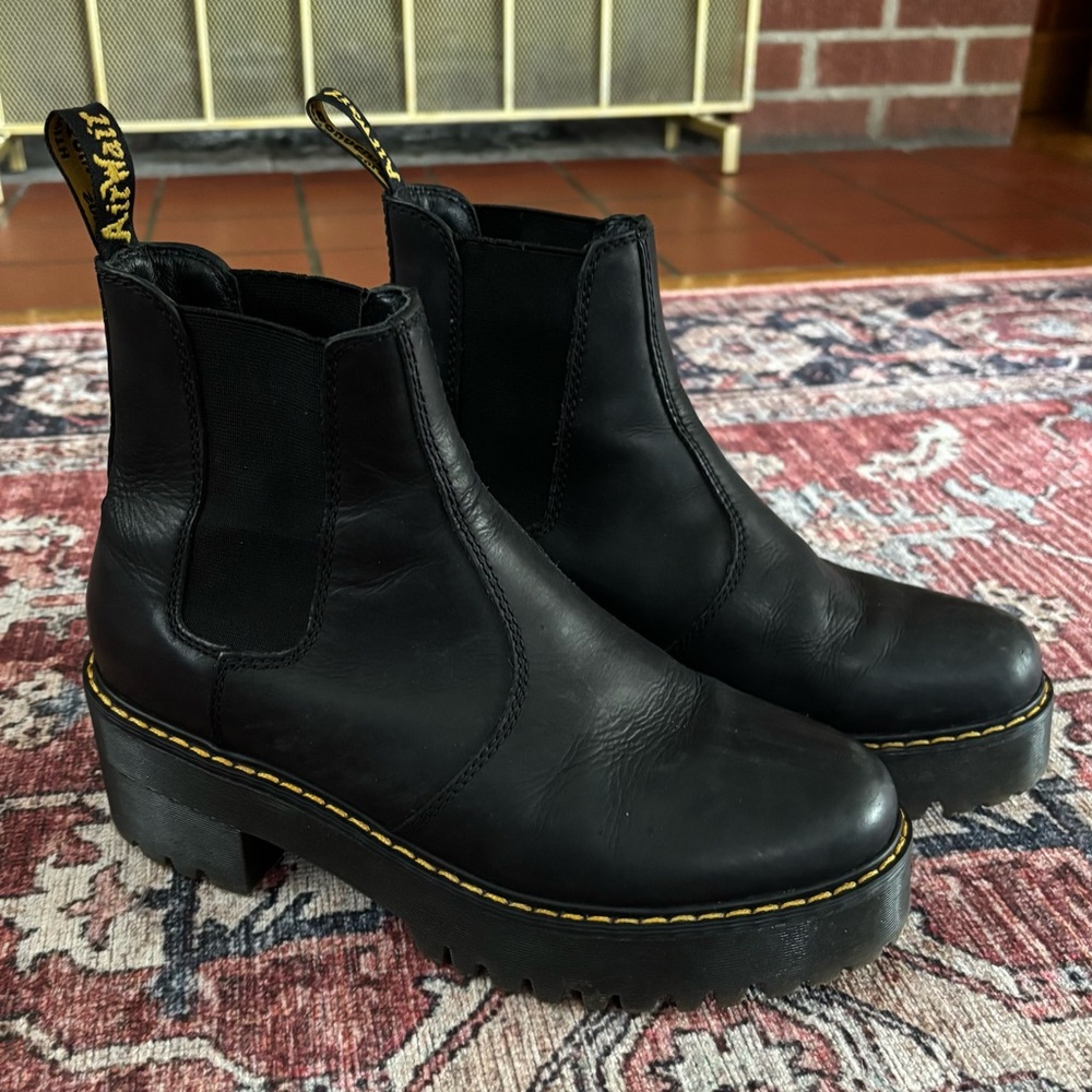 Dr Marten Rometty Wyoming Leather Black Boots